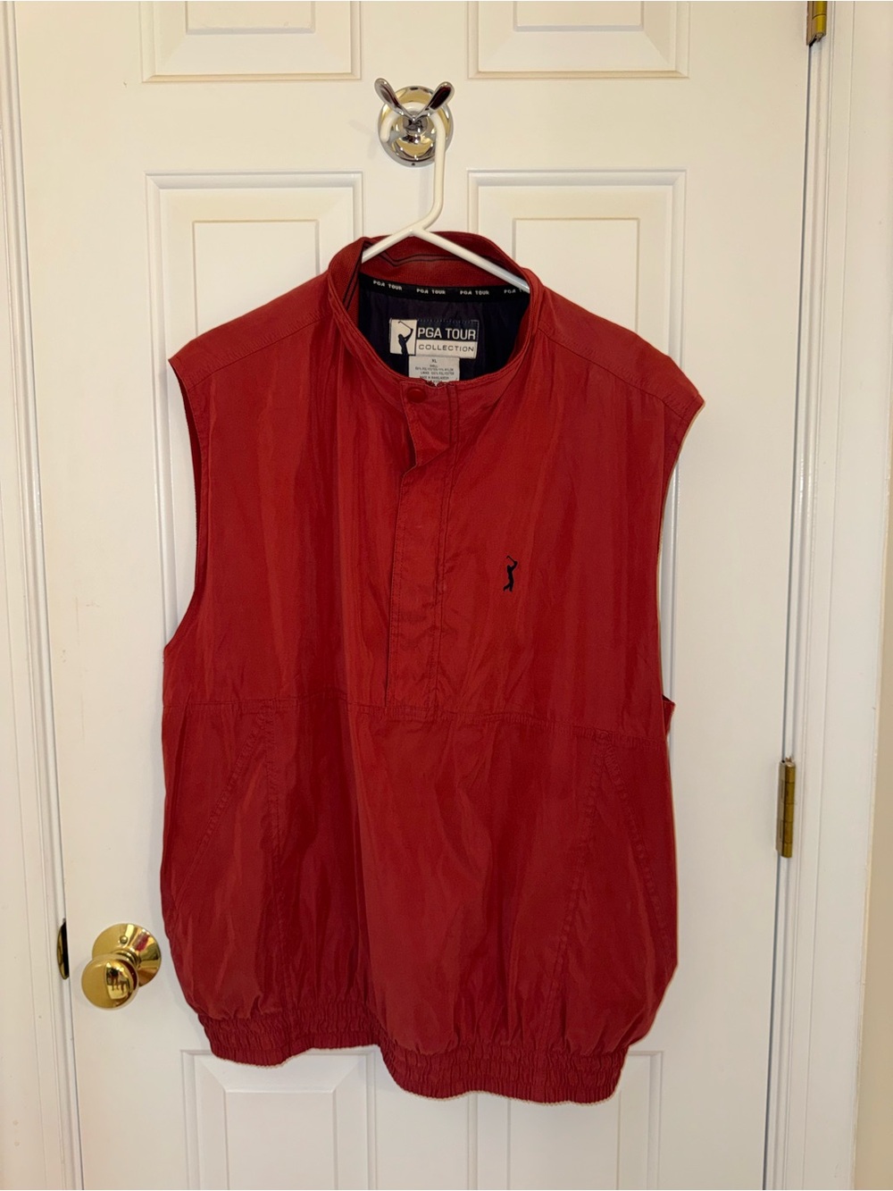PGA Tour Red Sleeveless Golf Vest with Stand Collar